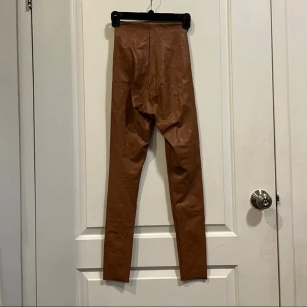 Commando Faux Leather Leggings in Color Cocoa - Picture 5 of 5